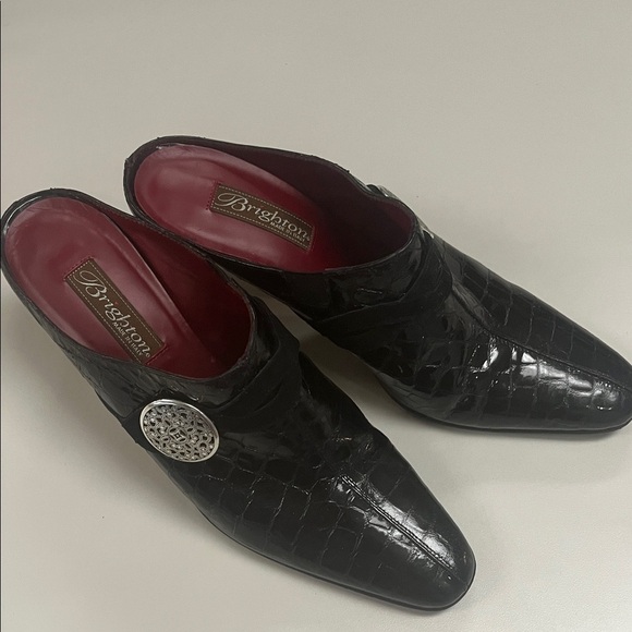 Brighton Black Patent Leather Mules with Silver Medallion Romeo size 9.5 M - Picture 2 of 10